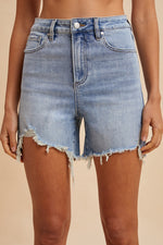 Load image into Gallery viewer, Relaxed Raw Hem Shorts
