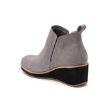 Load image into Gallery viewer, Corkys Tomb- Grey Suede
