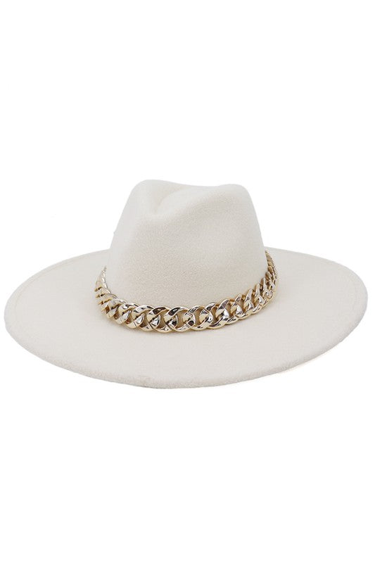 Wide brim Panama Hat with chain in Beige